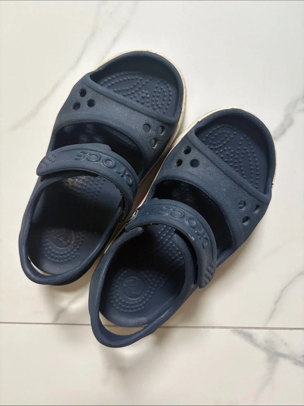 CROCS Kids Navy Blue Sandal-Style Clogs with Red & White Sole Stripes